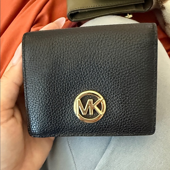 Michael Kors Black Leather Card Holder with Gold Logo - Picture 1 of 3